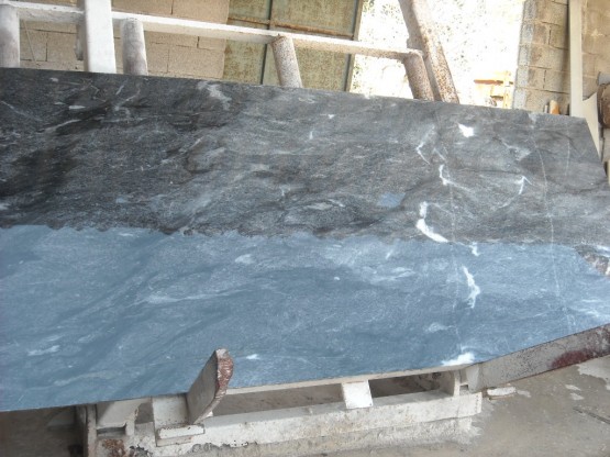 NIRVANA GREY BLACK SAW SLABS