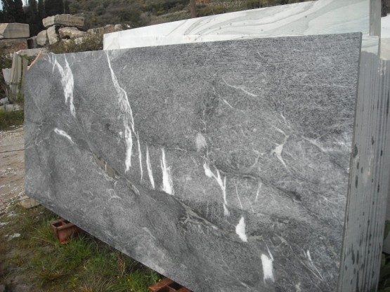 CIPOLLINO GREY BLACK SAW SLABS 005